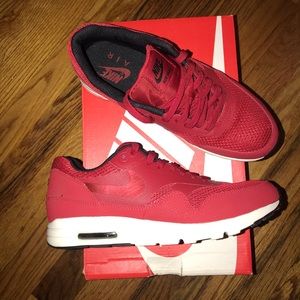 Women’s Nike Air Max 1 Ultra Essentials